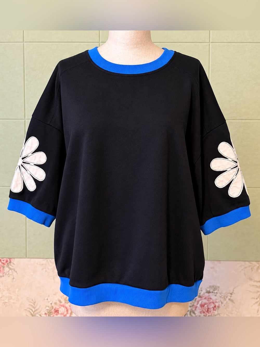 DOKOTOO Black & Royal Blue Floral Sleeve Top